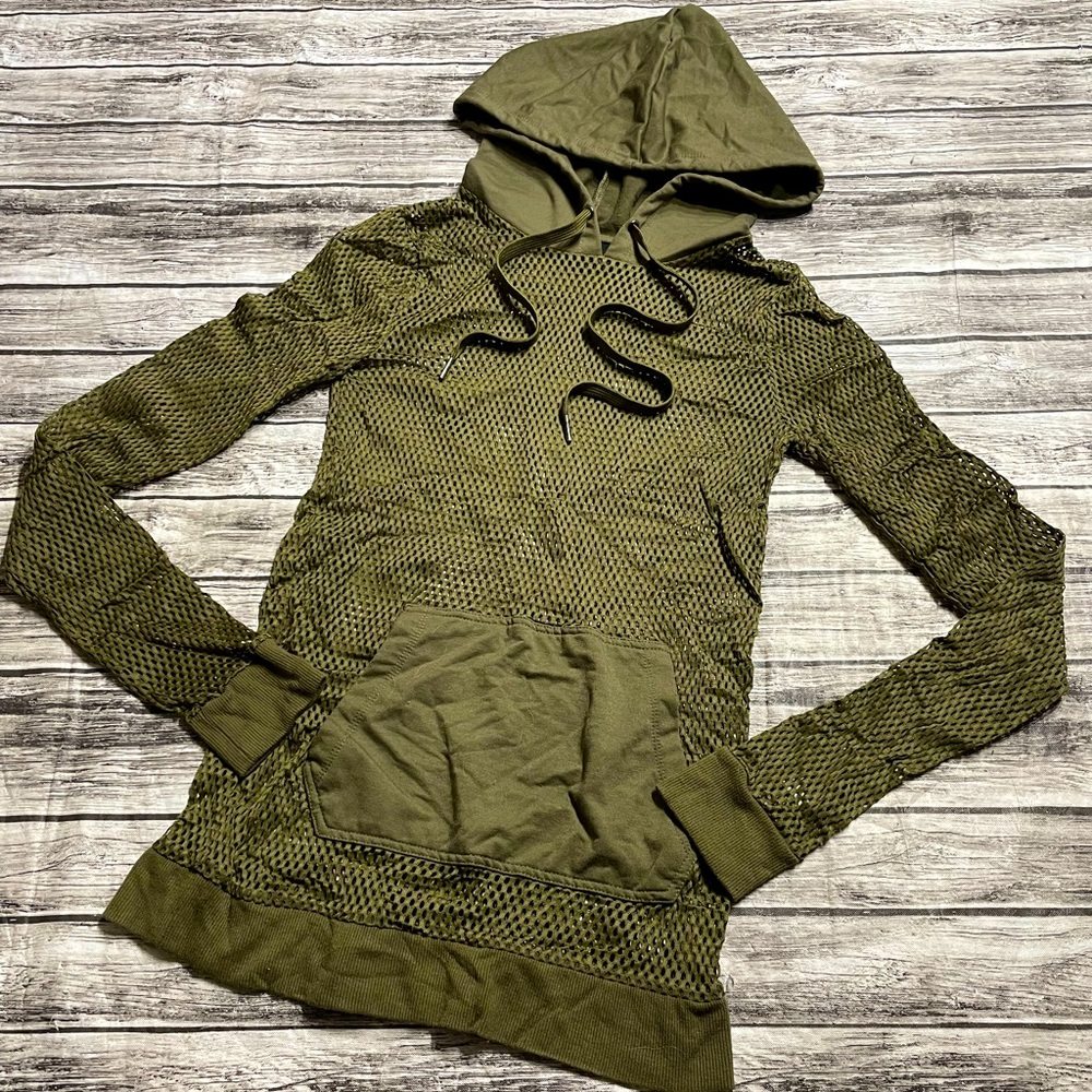 Women’s x-small madden olive green netted hooded long sleeve top LIKE NEW